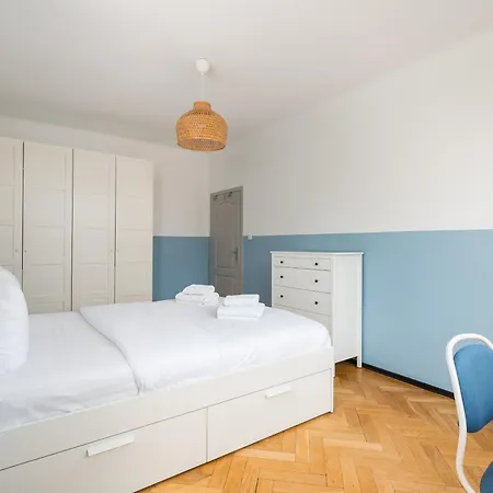 Lewartowskiego Royal Blue By Bookinghost Apartment